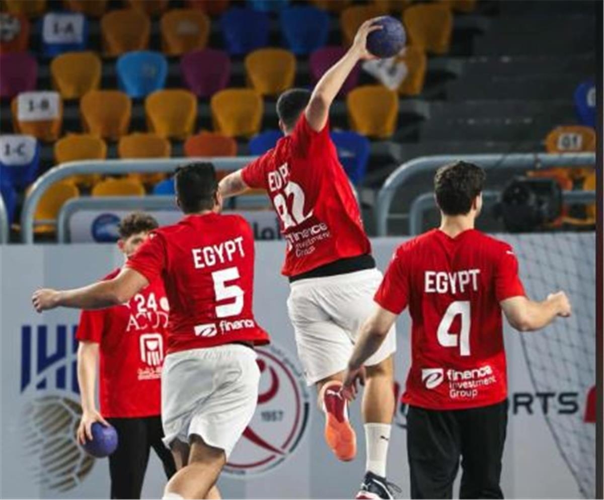 منتخب مصر يتدرب على صالة استاد القاهرة استعدادًا لبطولة العالم لكرة اليد تحت 19 عامًا