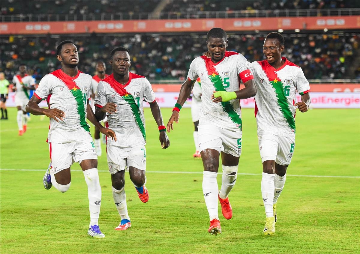 بوركينا فاسو تهزم إفريقيا الوسطي برباعية في كأس أمم إفريقيا للمحليين