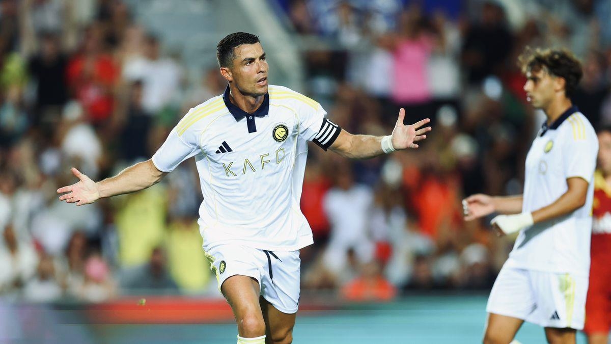 رونالدو يدافع بشراسة عن الدوري السعودي: لم نسرق جواو فيليكس من بنفيكا.. واتهامكم قبيح