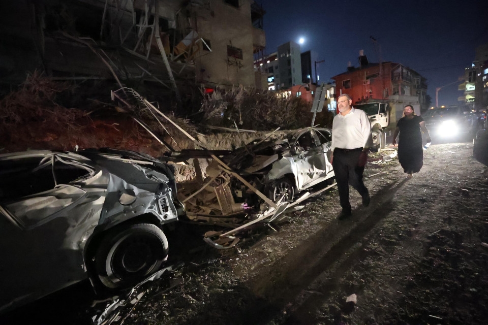 Iran retaliates against Israel with missile attacks
