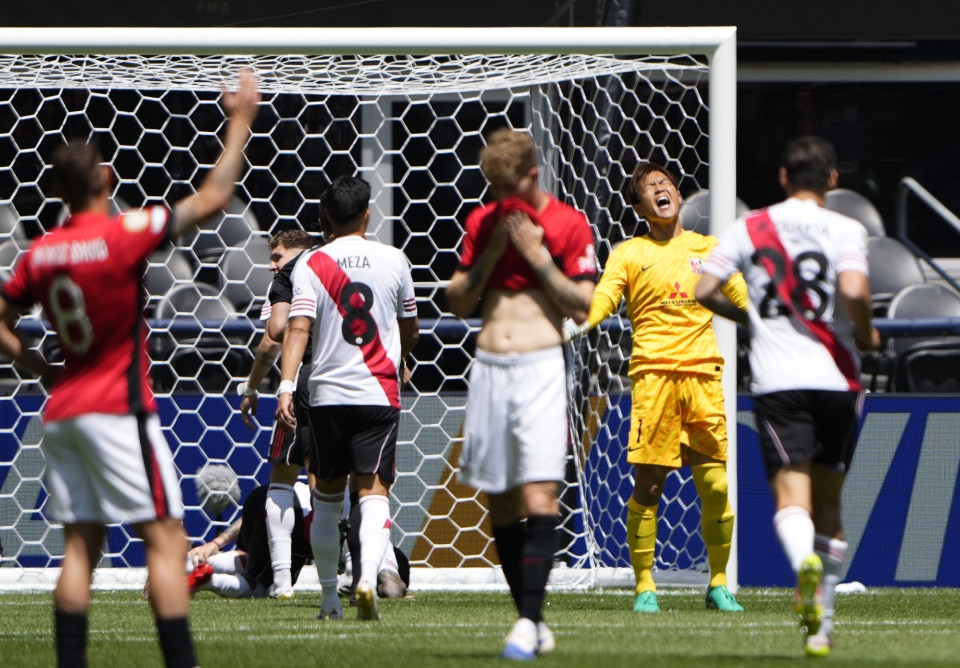 Football: Urawa beaten by River Plate 3-1 in Club World Cup opener