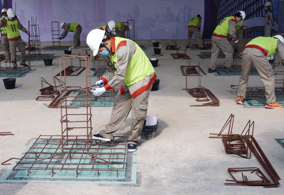 Japan mulls expanding industries eligible for foreign skilled workers