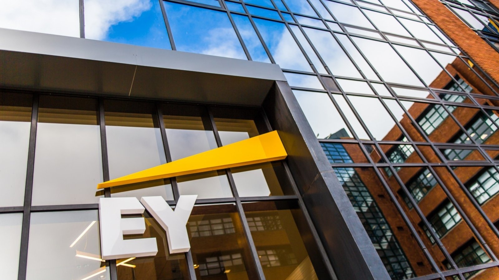 Global IPOs climb despite uncertainty on financial markets