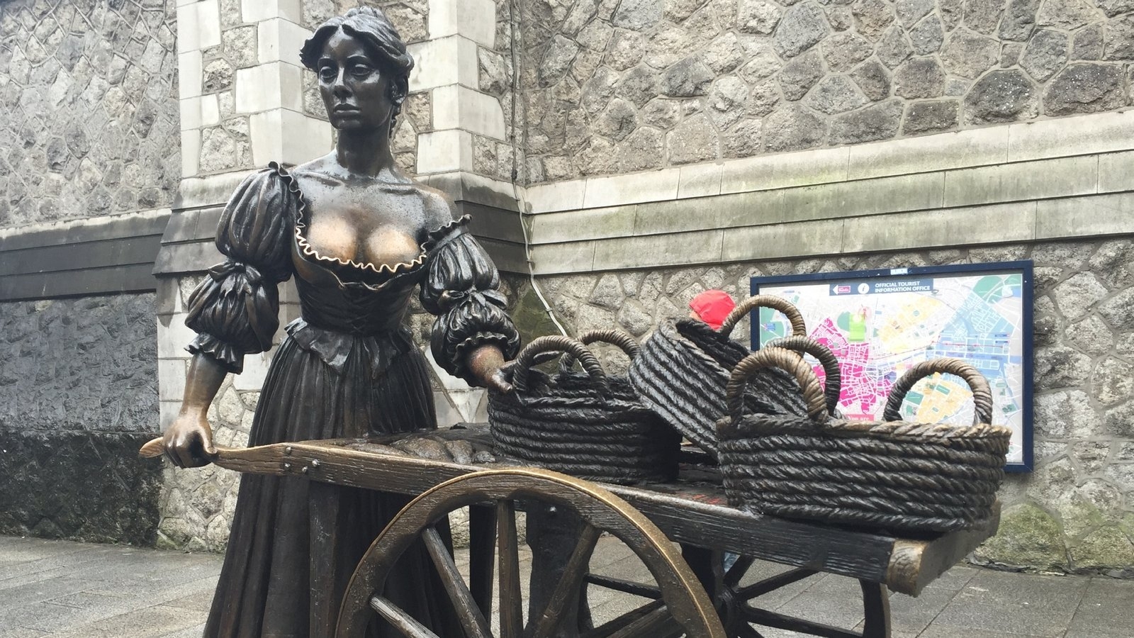 Molly Malone statue 'perfectly safe', says Dublin City Council