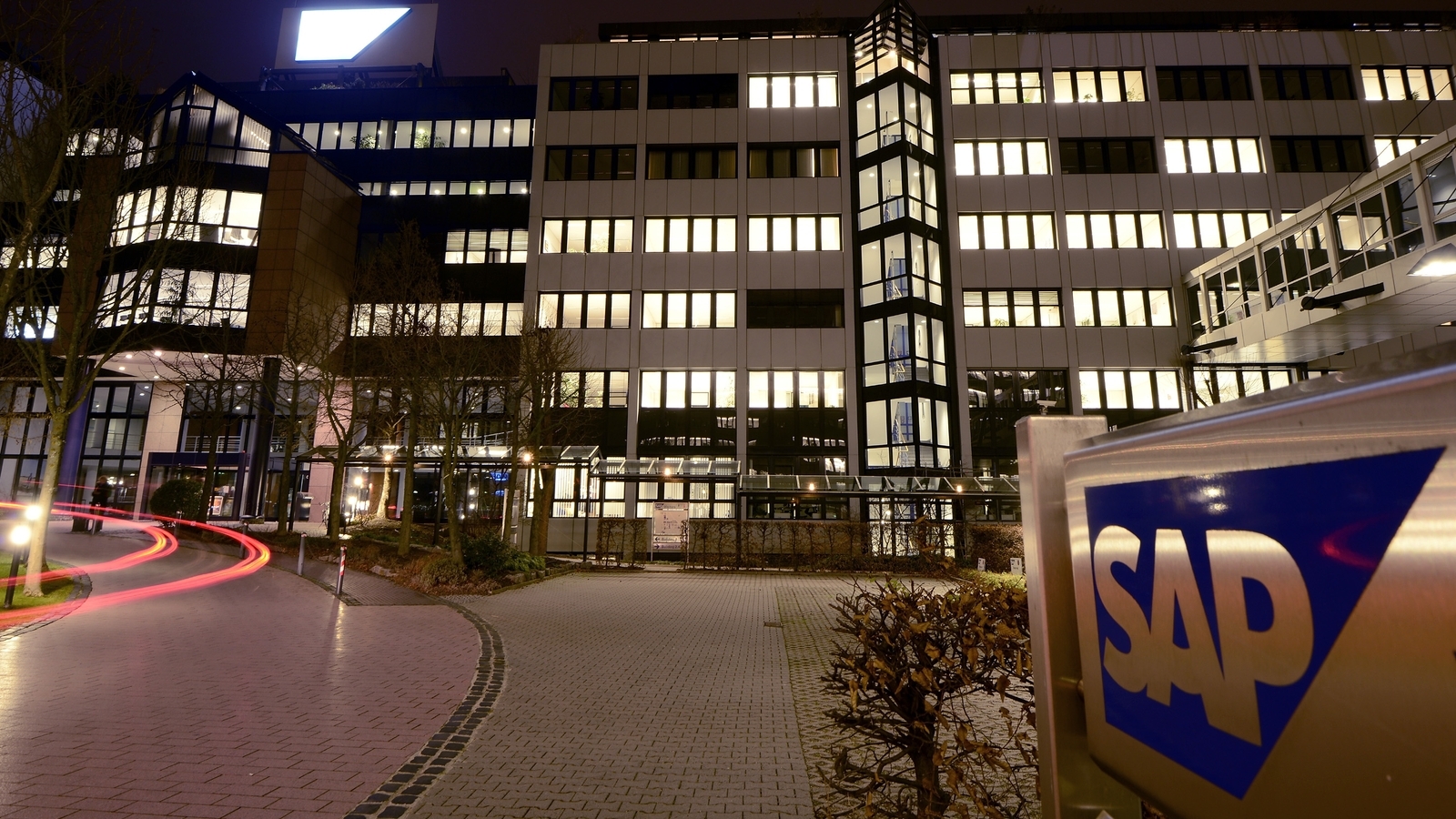 SAP shares jump on first-quarter profit beat, confirmed outlook