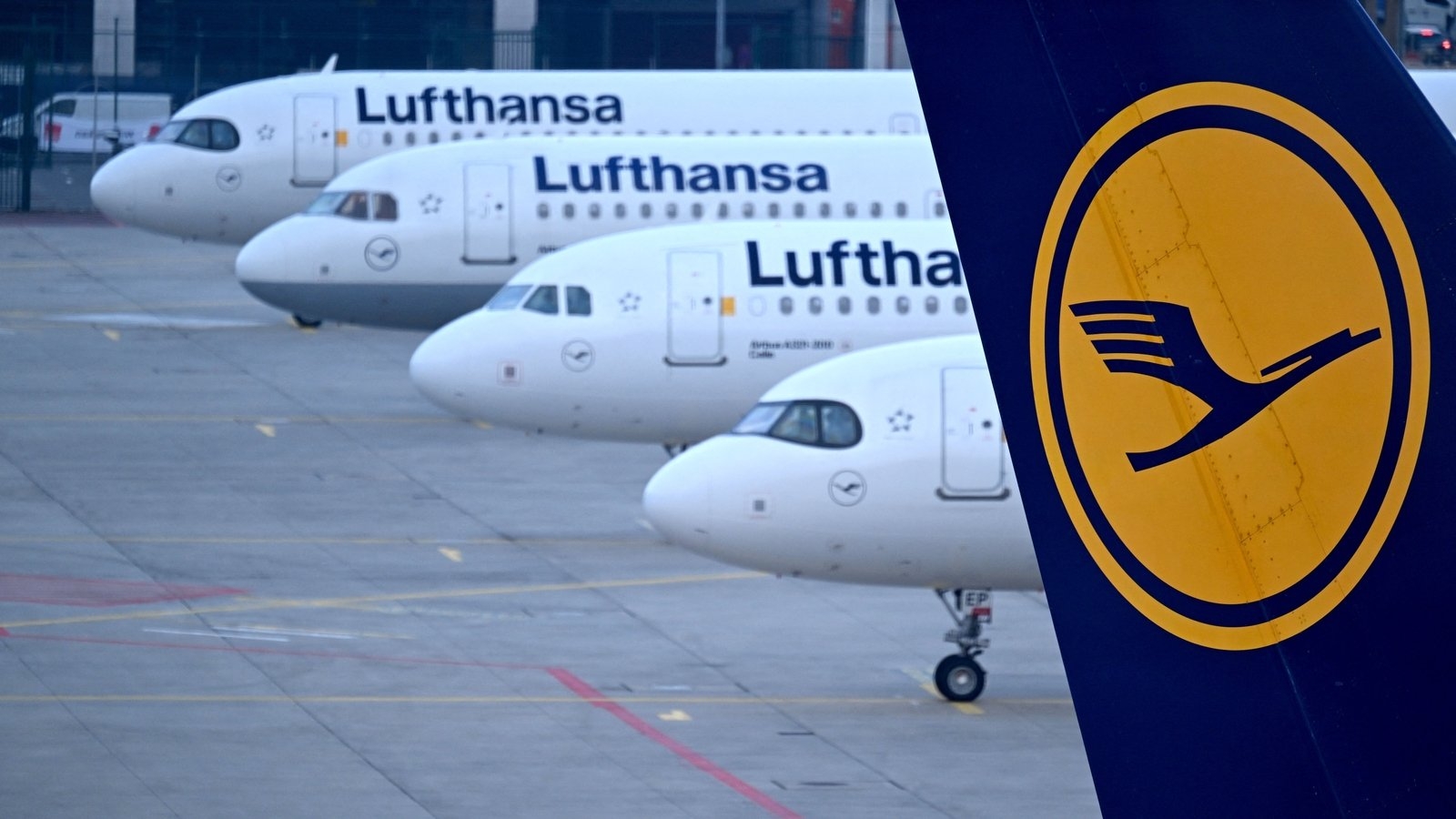 Lufthansa confirms 2025 outlook, braces for possible trade fallout