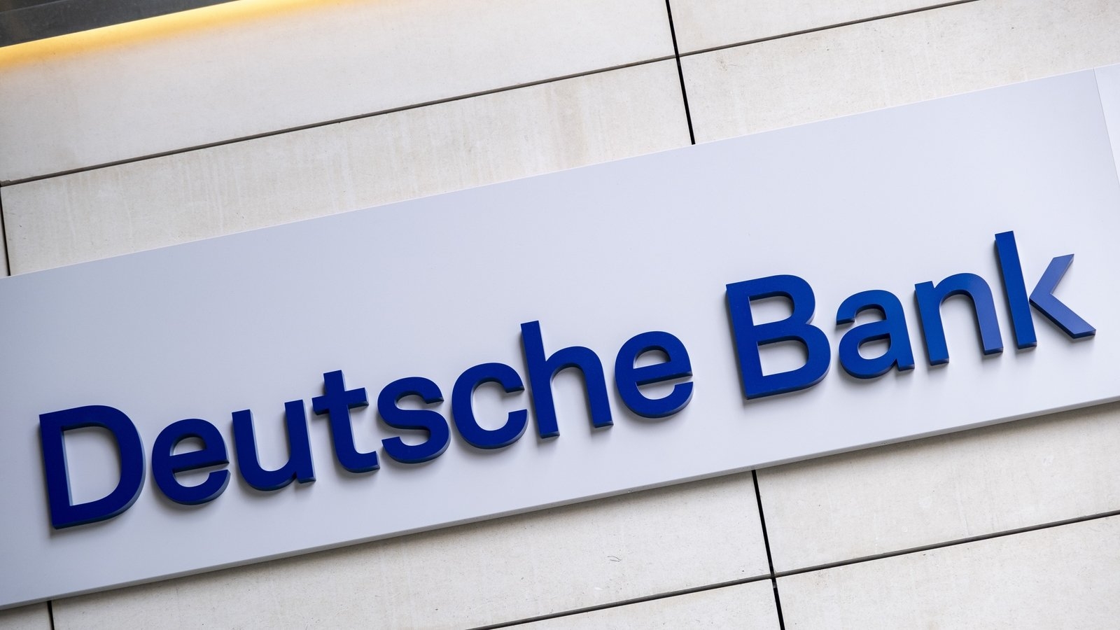 Deutsche Bank posts 39% rise in Q1 profit but tariffs weigh