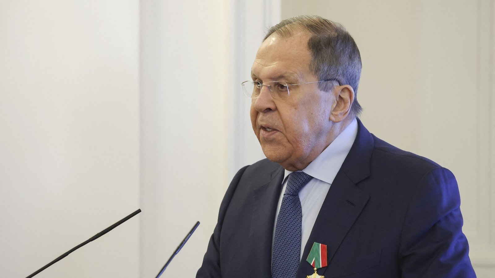 Russian foreign minister says Russia 'ready to reach a deal' on Ukraine