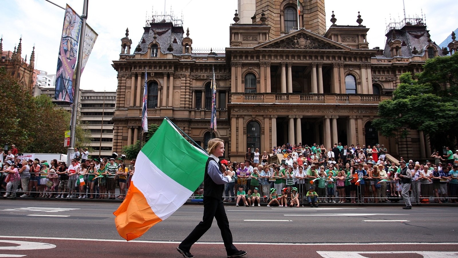 Number of Ireland-born residents in Australia passes 100,000