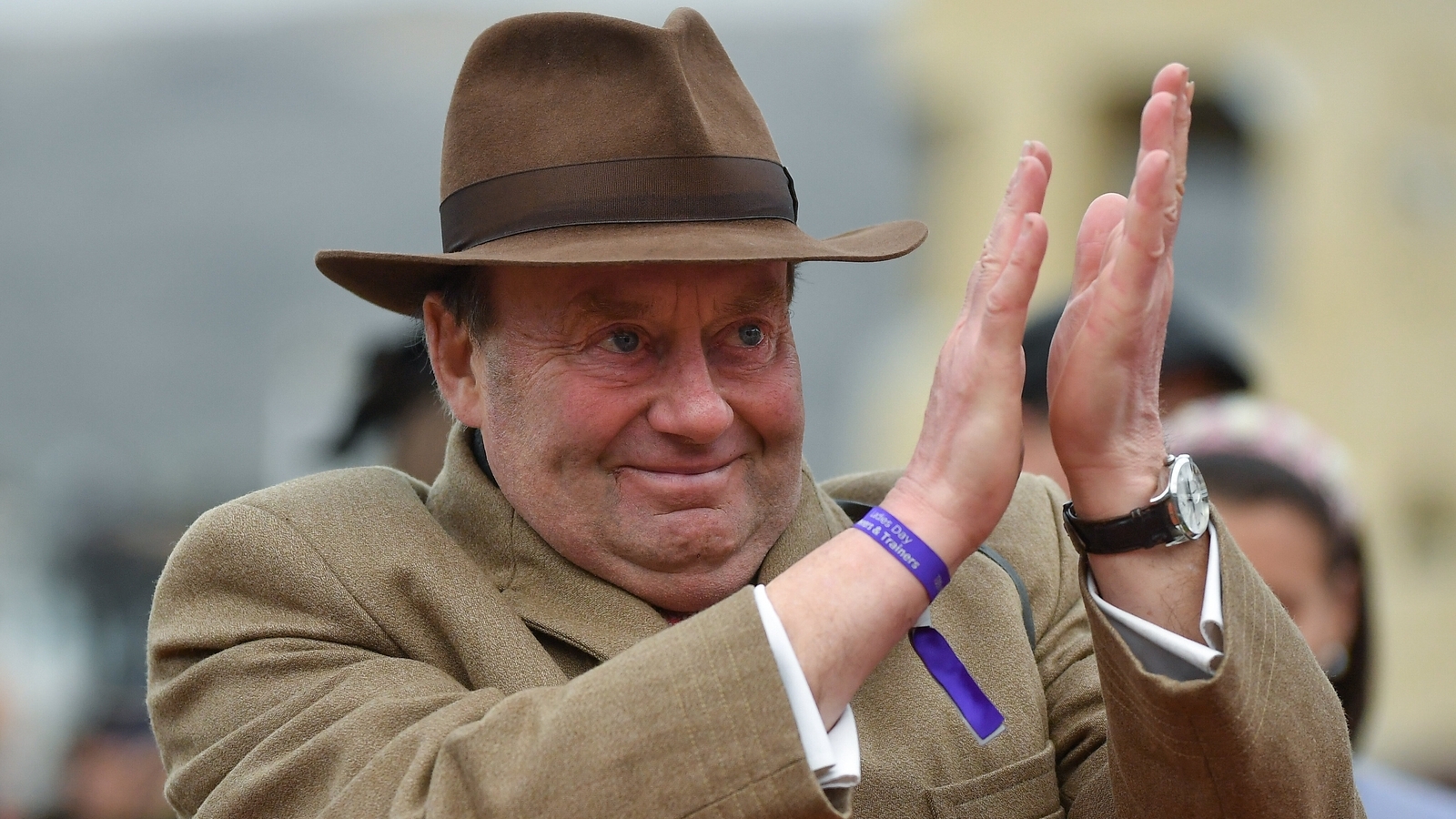 Lulamba lands Ballymore Hurdle for Nicky Henderson at Punchestown