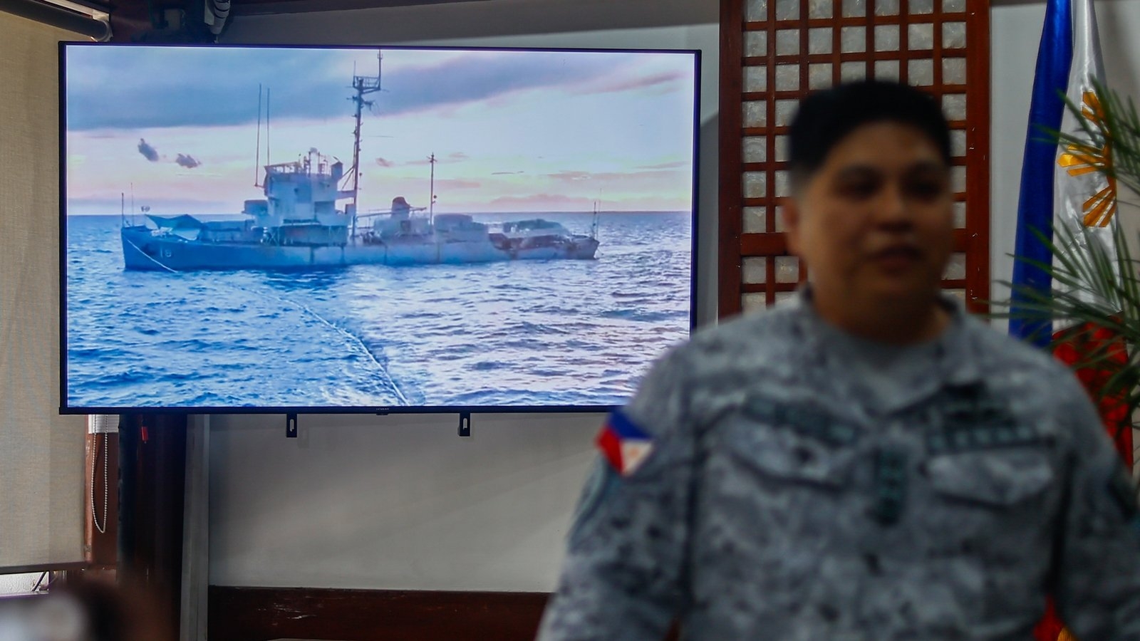 Warship sinks before it can be sunk in US-Philippine drills