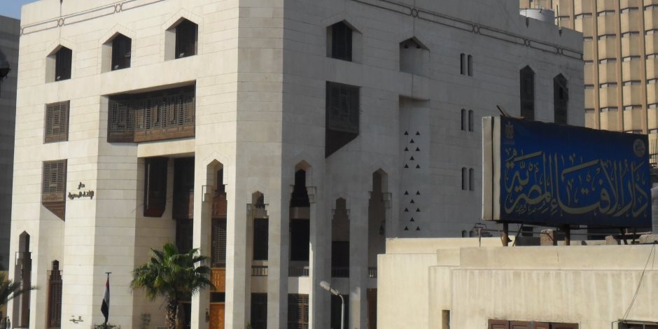 المفتي يوضح حكم كيِّ الماشية بالنار لتمييزها