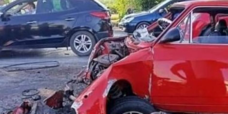 نجل وزير الاتصالات ينجو من حادث تصادم برصيف المحور فى الشيخ زايد