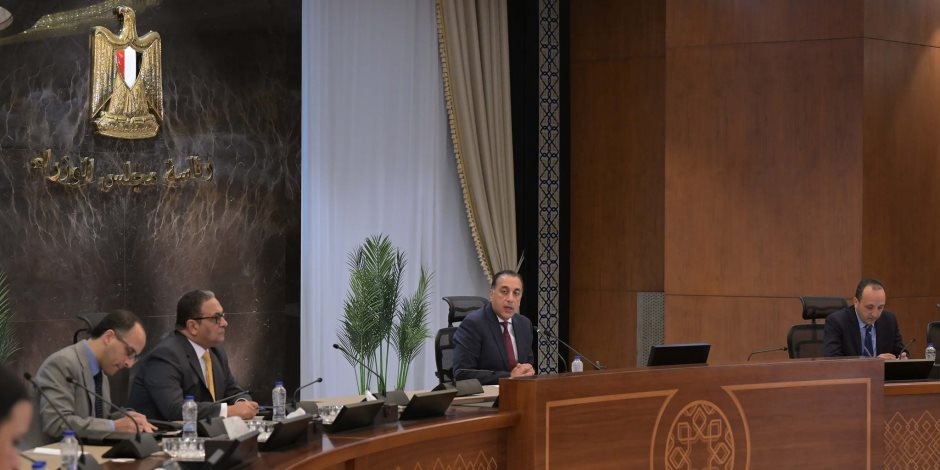 رئيس الوزراء: نأسف كحكومة للحوادث الأخيرة ولا نكابر ونعترف ونريد الأحسن