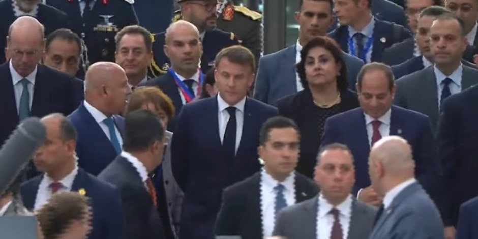 النقل: زيارة الرئيس السيسى ونظيره الفرنسى لمحطة عدلي منصور تجسد العلاقات المتميزة التي تربط البلدين الصديقين