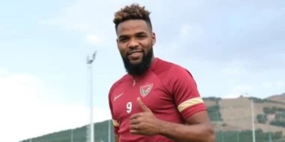 مصرع الجابونى آرون بوبيندزا لاعب الزمالك السابق بعد سقوطه من الطابق الـ 11 بالصين