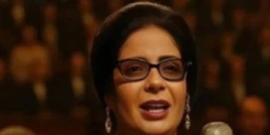 ماذا قالت منى زكي تعليقا علي انتشار بوستر فيلم "الست" ؟ اعرف التفاصيل