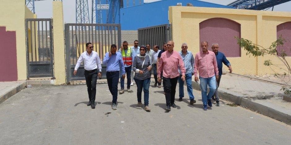 مسؤولو "وزارة الإسكان" يتفقدون مشروعات مدينة السويس الجديدة
