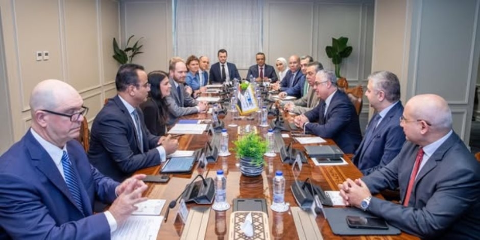 رئيس هيئة المنطقة الاقتصادية لقناة السويس: منفتحون على الشراكات العالمية في الأنشطة اللوجستية