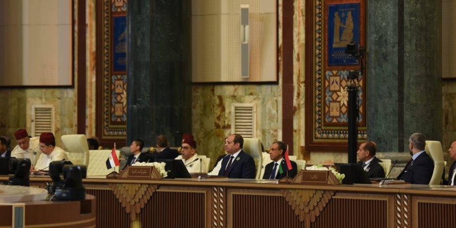 المصري الديمقراطي يشيد بكلمة الرئيس السيسي في القمة العربية: مصر تتحمل مسؤوليتها التاريخية في ظل غياب مخزٍ لعدد من القادة العرب