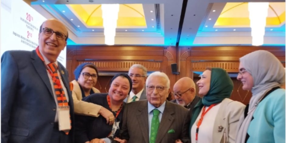 طارق عكاشة يعلن 25% من سكان العالم يعيشون فى أماكن بها حروب