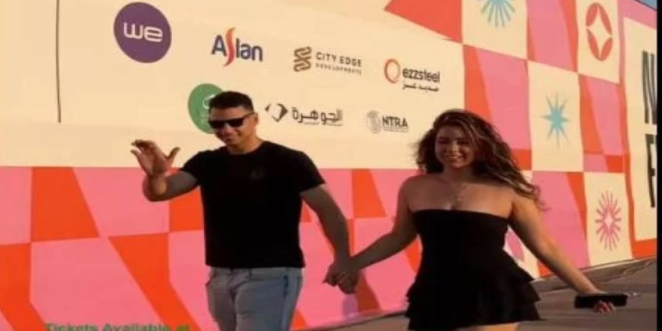 شاهد.. توافد جمهور حفل تامر حسني في مهرجان العلمين
