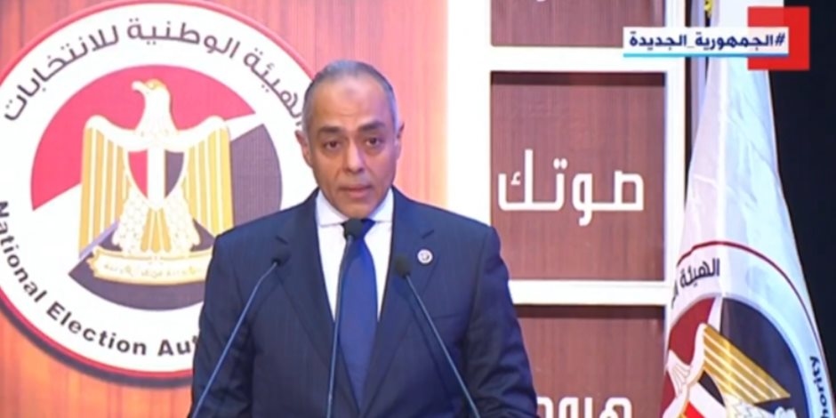 القاضى أحمد بندارى يتواصل مع رئيس اللجنة الفرعية المصابة بحادث سقوط المروحة ويعلن إصابة موظف إداري بالعريش بإعياء