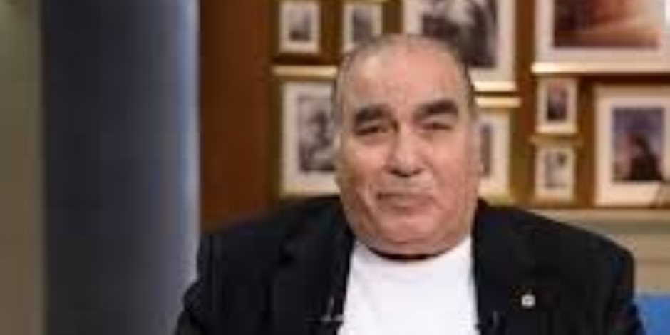 عقب صلاة المغرب .. أسرة الفنان الراحل سيد صادق تستقبل العزاء في فقيدها بمسجد الشرطة في مدينة الشيخ زايد