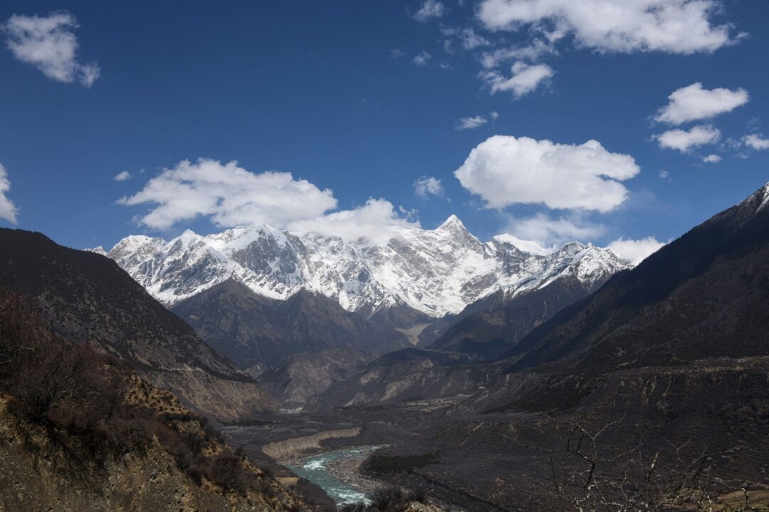 China's $167 Billion Tibetan Dam Alarms Scientists, Neighbors