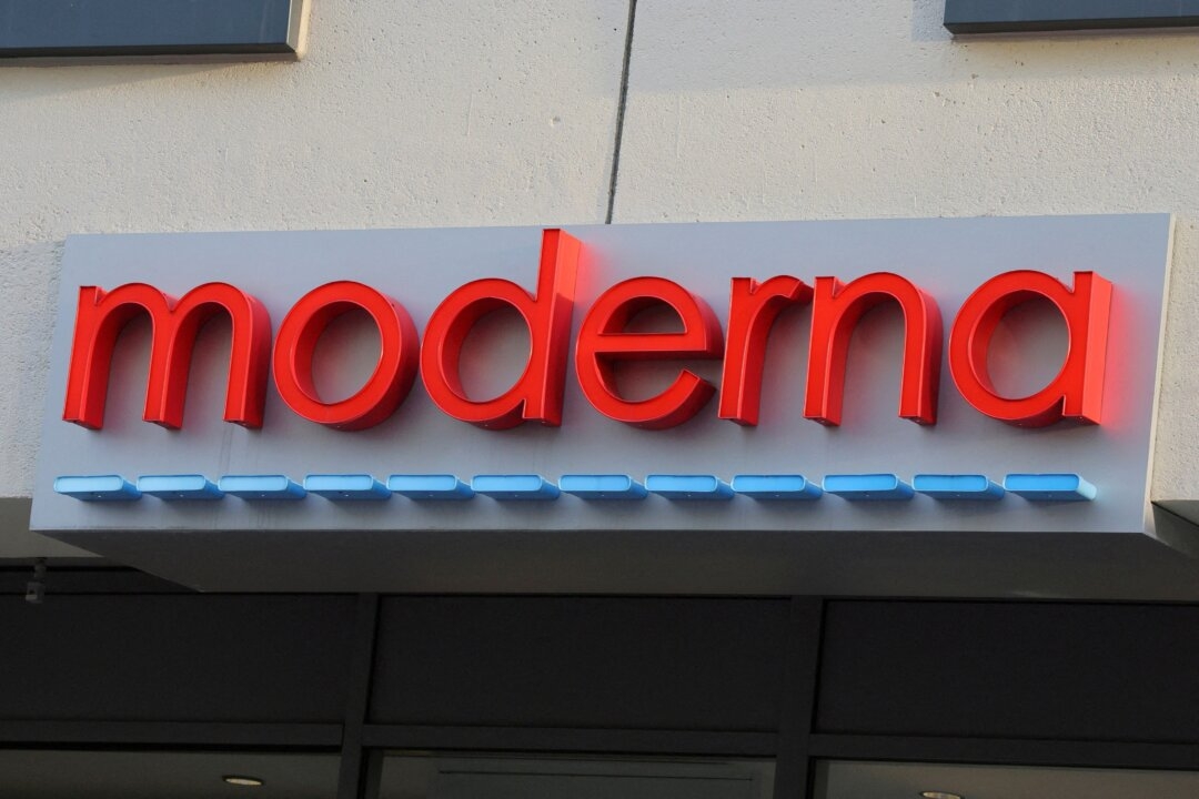 Health Department Cancels More Than $700 Million in Funding for Moderna's Bird Flu Vaccine