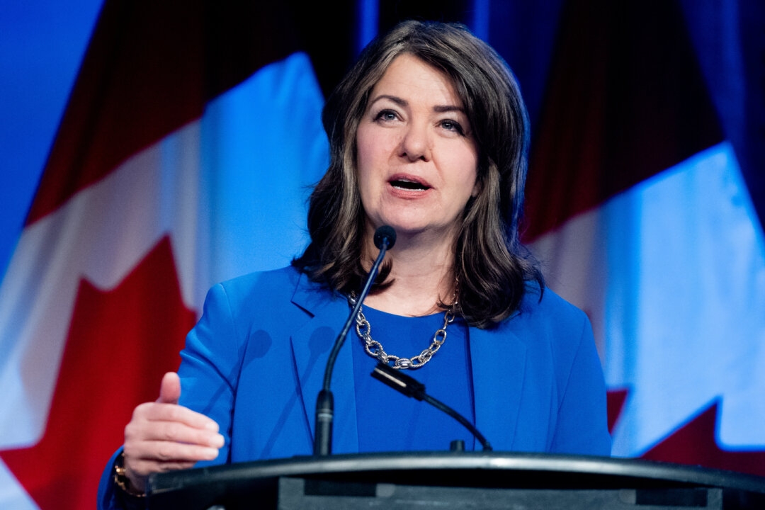 Alberta Premier Smith Asks Federal Environment Minister to ‘Disavow' Guilbeault's Comments on Pipelines