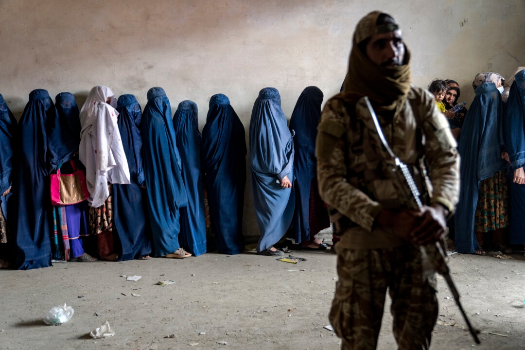 Russia Offers to Help Taliban Fight ISIS as It Eyes Natural Resources