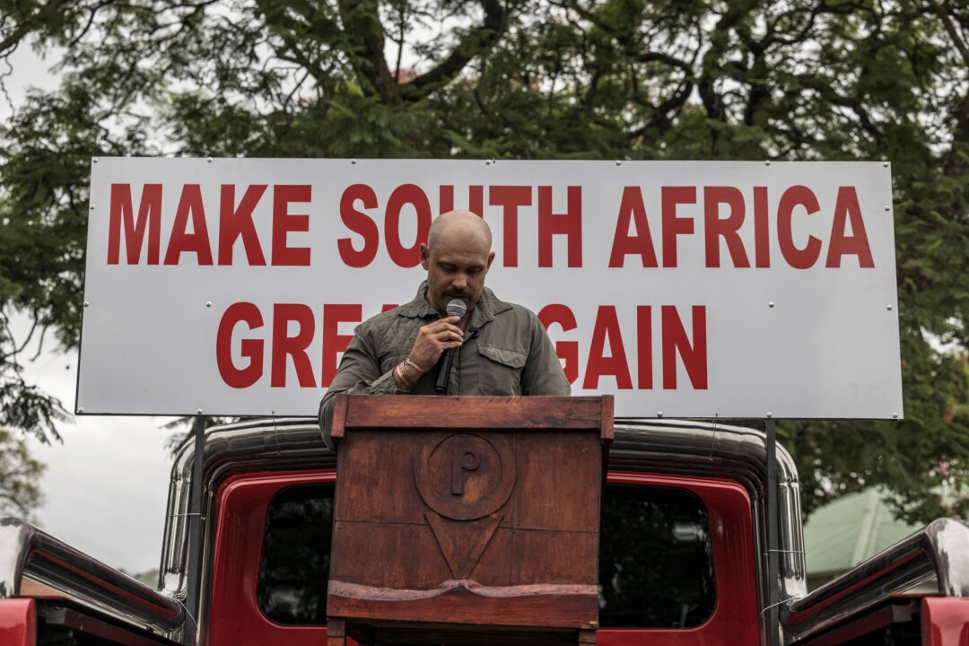 Afrikaners Arrive in US, Stoking Tension With Pretoria