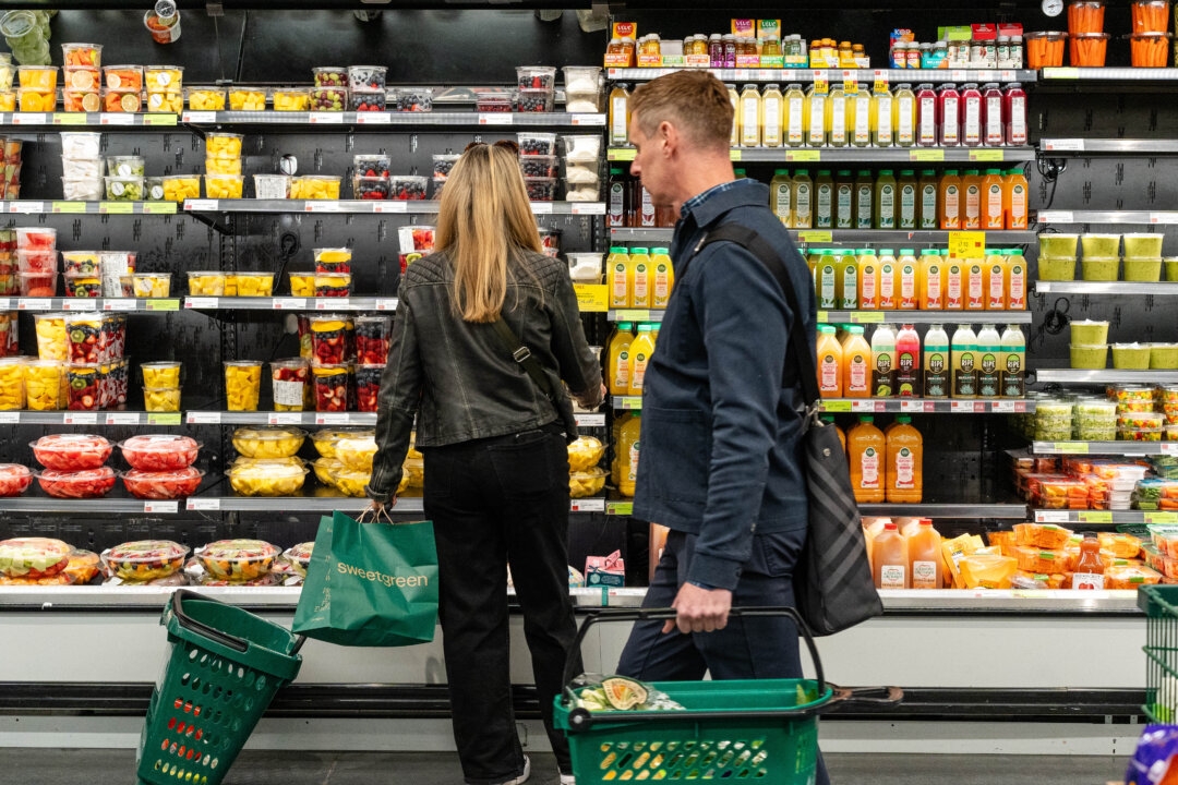 US Wholesale Inflation Registers Largest Drop Since Pandemic