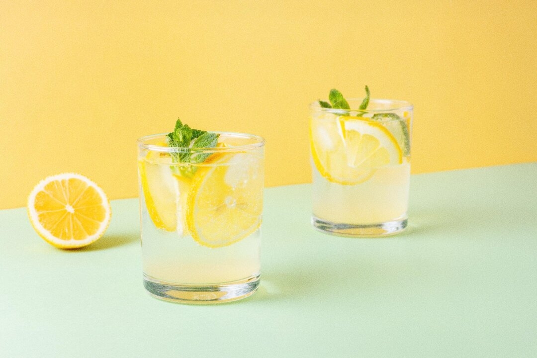 Fizzy Fermentation: How to Make Your Own Kefir Soda