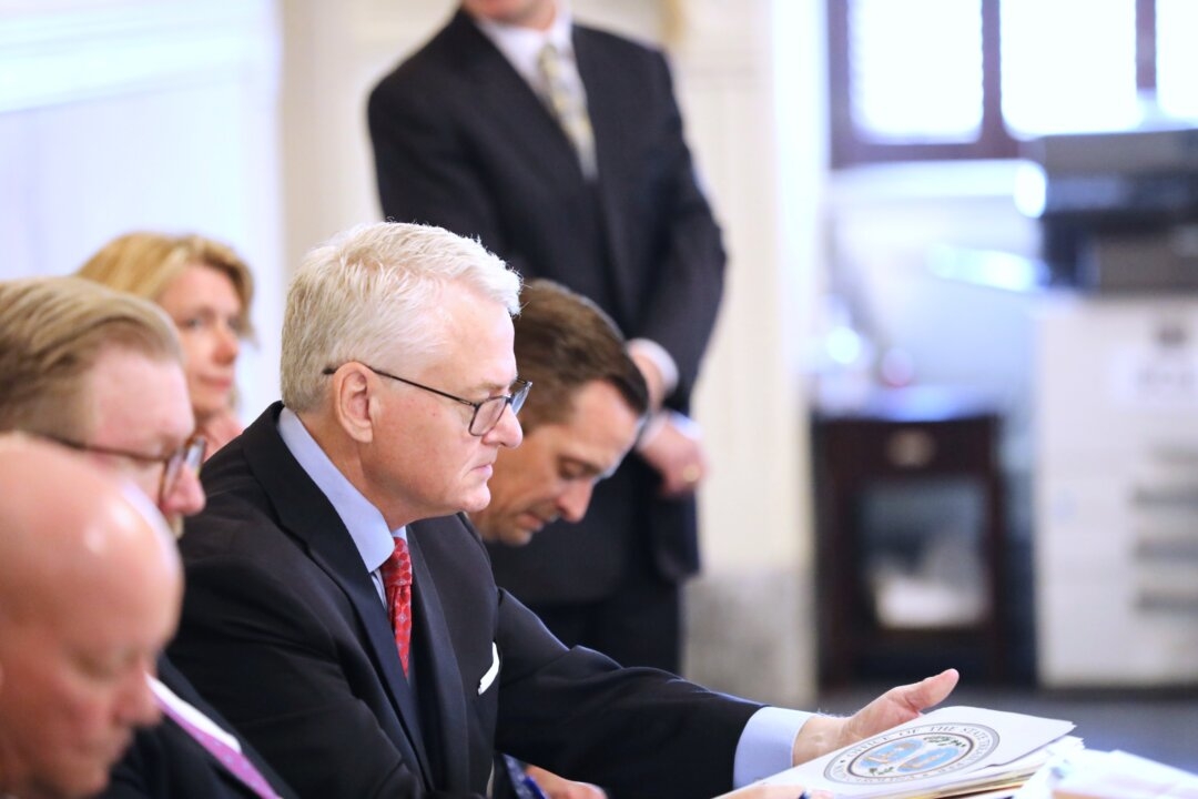 South Carolina Senate Votes to Oust State Treasurer Over $1.8 Billion Error