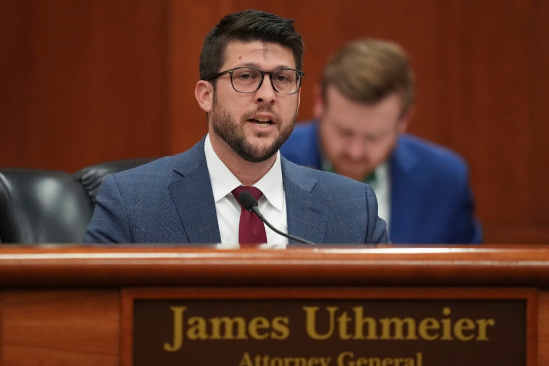 Florida AG Asks Federal Judge to Allow Enforcement of State Immigration Law