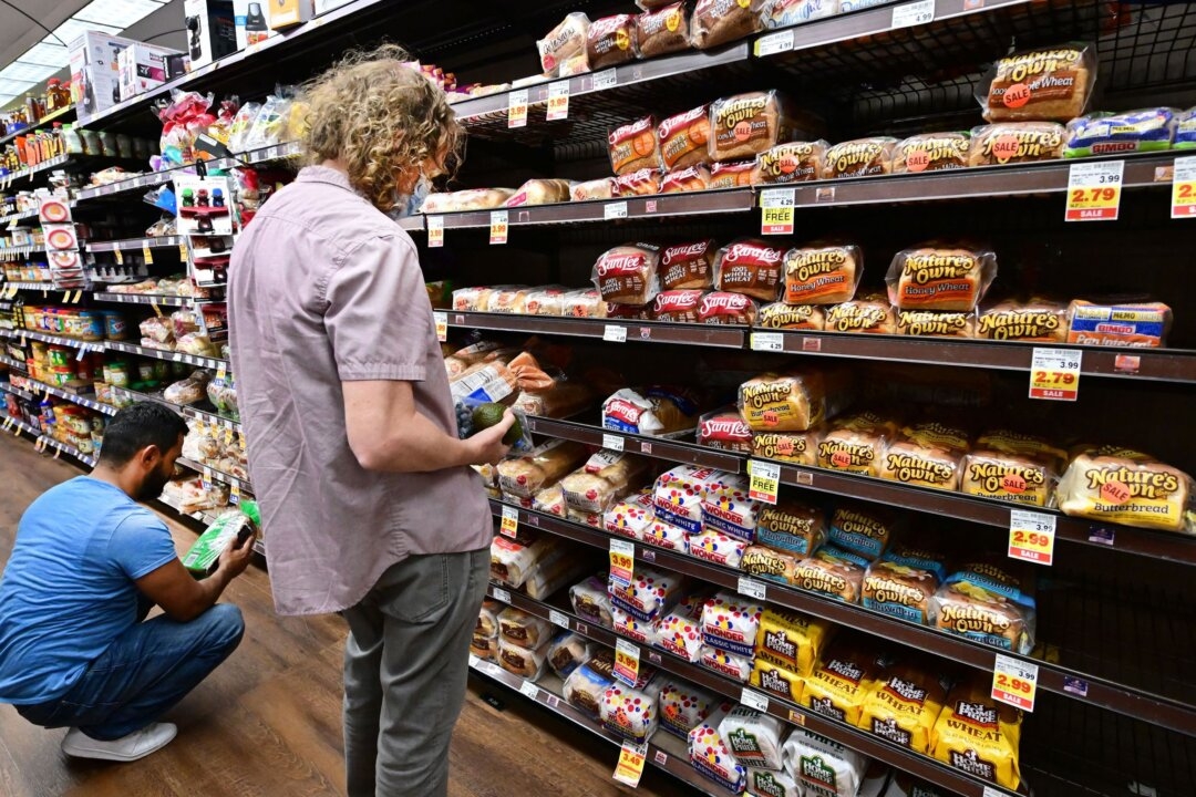 Bread Sold in 6 States Recalled Due to Glass Contamination