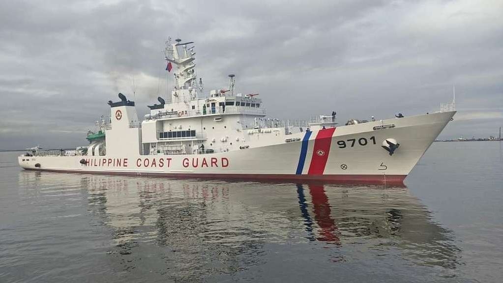 Philippines Escorts Chinese Research Vessel out of EEZ, Unlike Australia and NZ