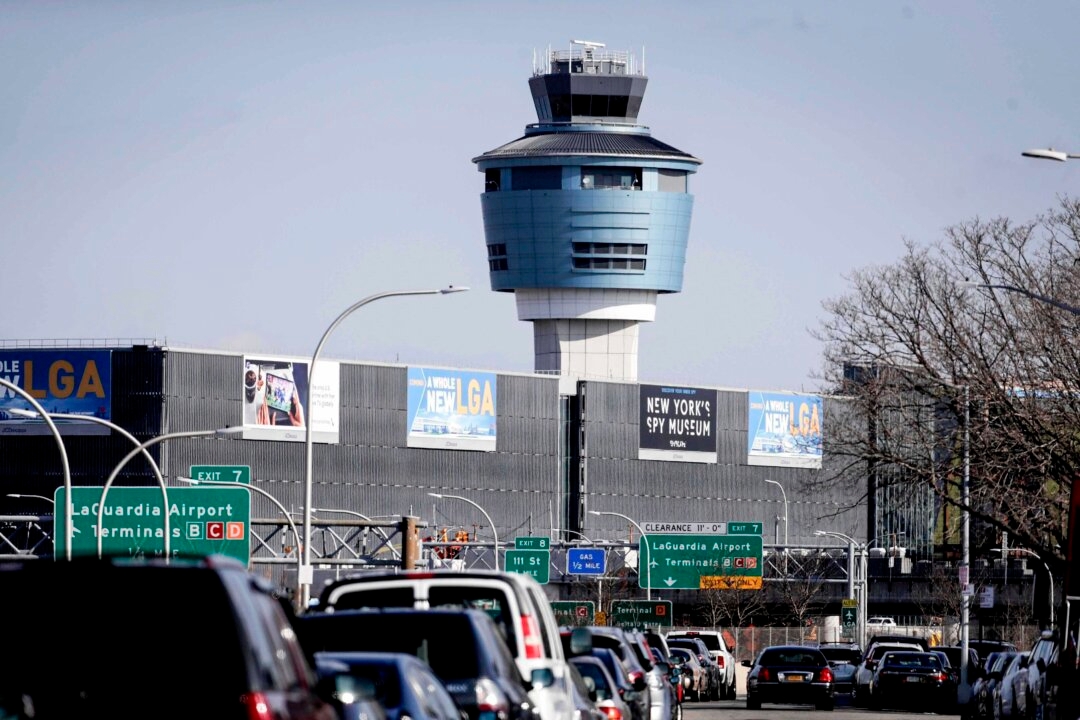Near Miss at LaGuardia Spotlights Ongoing Challenges for Runway Safety and Air Traffic Control
