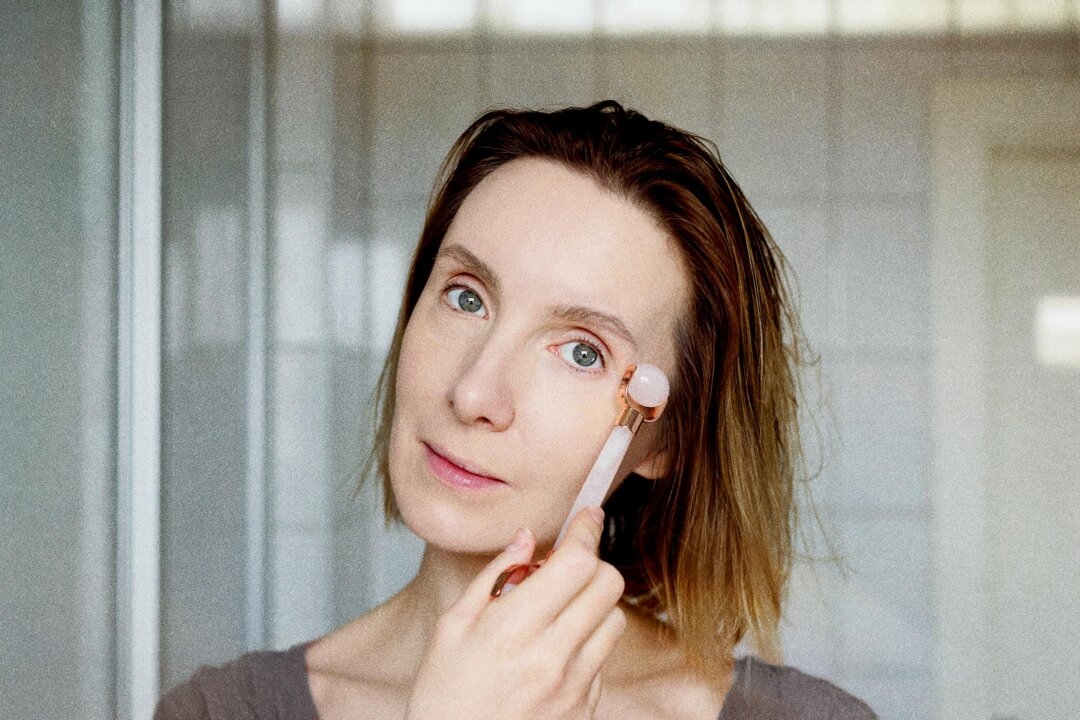 Natural TCM Remedies to Smooth Wrinkles Around the Eyes and Mouth
