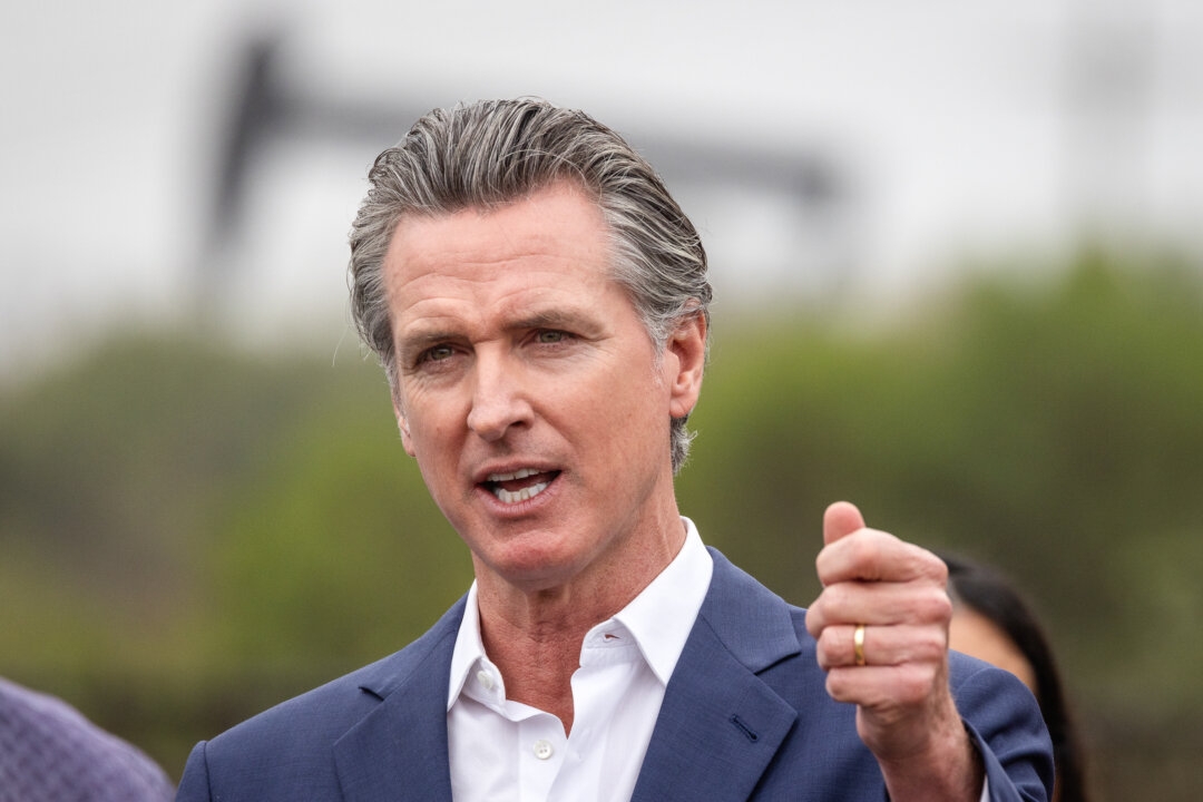 DOJ Urges Judge Not to Grant Newsom's Request to Block Trump's National Guard Deployment