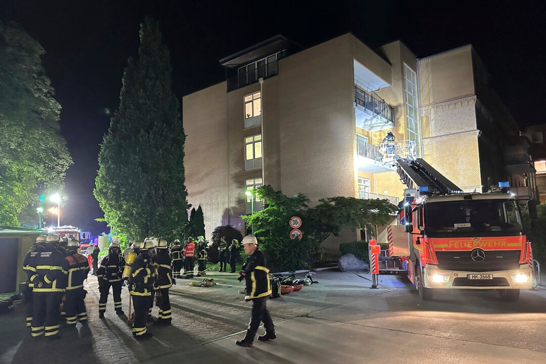 3 Patients Are Killed in a Fire That Broke out at a Hospital in the German City of Hamburg