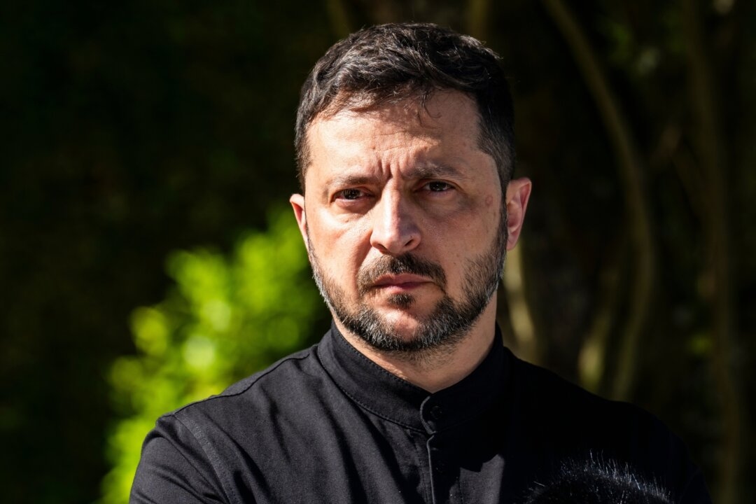 Zelenskyy Could Attend Meeting Between Trump and Putin This Week, Ambassador Says