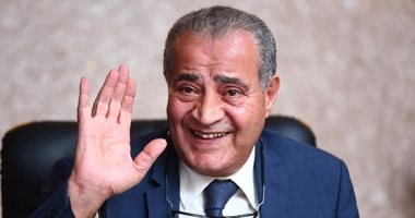 وصول جثمان الدكتور على المصيلحى إلى مسجد الشرطة بالشيخ زايد