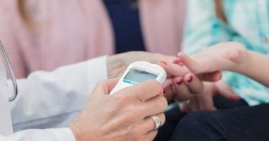 هل كل ارتفاع في سكر الدم مرض؟.. كيف تفرق؟