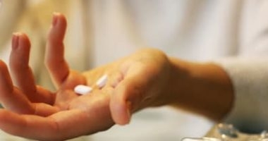 دراسة تحذر الحوامل من المسكنات.. تؤثر سلبا على الجنين بهذه الطريقة