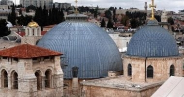 الاحتلال الإسرائيلي يجمد الحسابات البنكية للبطريركية الأرثوذكسية بالقدس