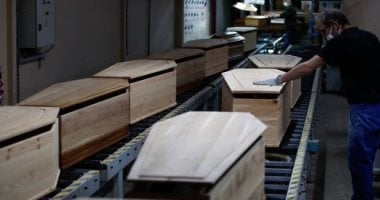 الدولة لا تنسى أبناءها.. نقل جثامين المصريين بالخارج مجانا فى هذه الحالات