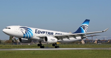 مصر للطيران تسير غدًا 14 رحلة جوية لنقل الحجاج إلى الأراضى المقدسة